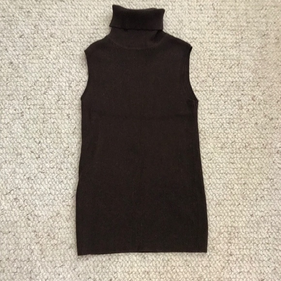 VICTORIA'S SECRET MODA INTERNATIONAL WOMEN'S SLEEVELESS TURTLENECK NWOT TOP Med - Picture 2 of 4